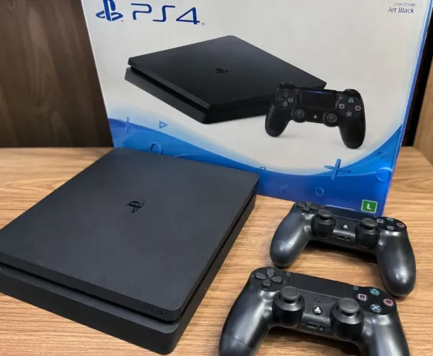 PlayStation 4 Slim - Caixa e Controles