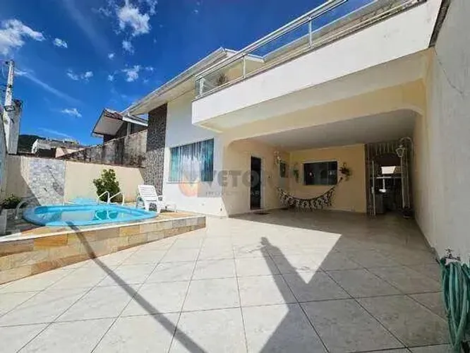 Casa à venda em Caraguatatuba, Jardim Primavera, com 3 quartos, 285m²