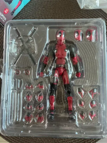 Bootleg Mafex - Deadpool (USADO) - completo