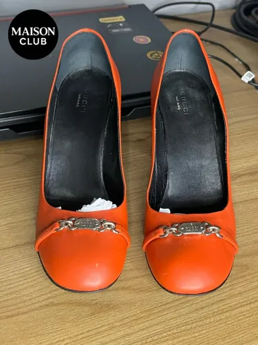 Scarpin Gucci Laranja (original) salto alto