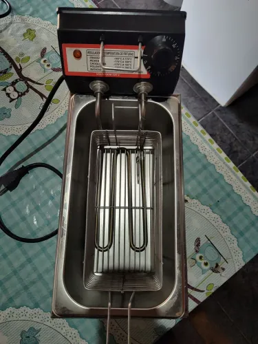 Fritadeira elétrica 2 litros