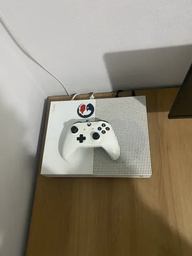 Xbox One S 1TB