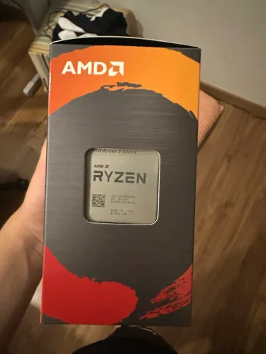 Processador AMD Ryzen 5 5600x AM4 (OBS: a caixa é do ryzen 7 5800x3d)