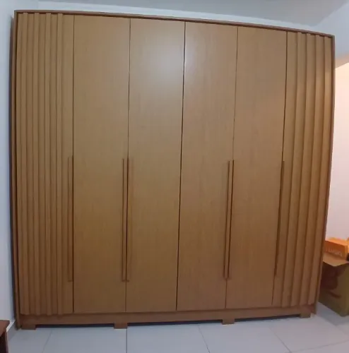 Guarda-roupa novíssimo e desmontado