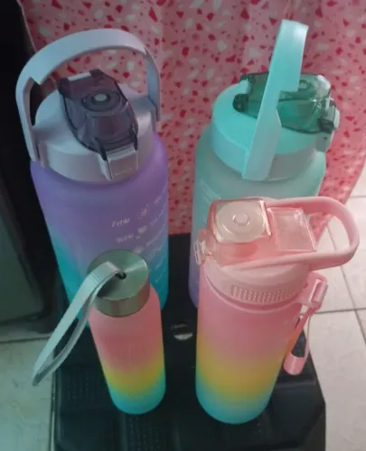 Garrafa pra água 