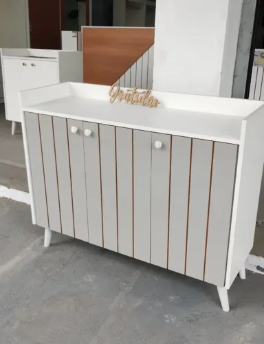 Aparador 3 portas cinza em mdf 