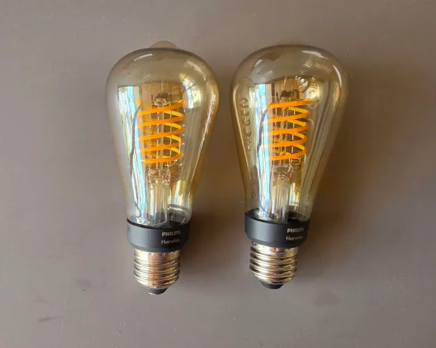 Par de Lâmpadas smart Philips Hue Filament (ST72) 