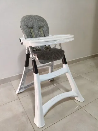 Cadeira para alimentação (semi nova)