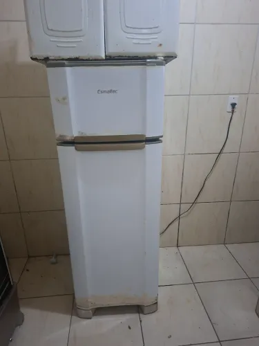 Geladeira esmaltec
