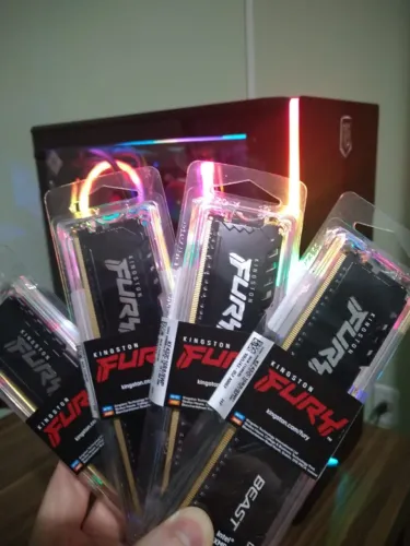 Memória DDR4 8GB Kingston Fury 3200Mhz Lacrada