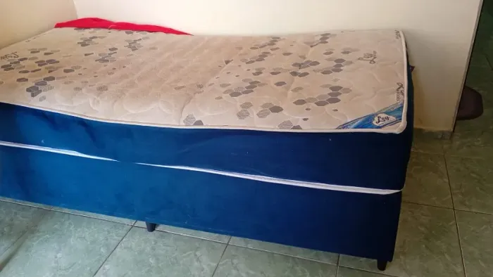Cama solteirão doação