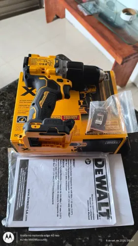 Parafusadeira Dewalt 20v DCD806