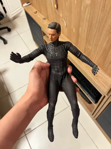 Hot toys homem aranha simbiose