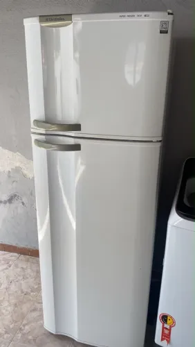 Geladeira Eletrolux DC37