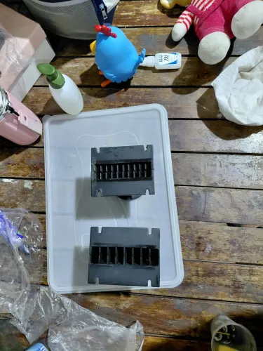Vendo lente EAP para Ti. Uma de plástico e uma de alumínio.