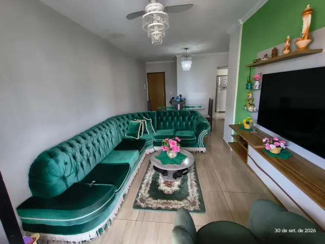 Apartamento à Venda com 2 quartos, 1 banheiro, 1 vaga e 60m² por R$ 420.000 Vila Tupi, Pr
