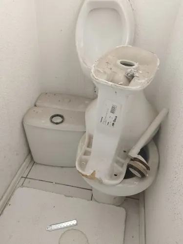 Vaso com caixa acoplada deca