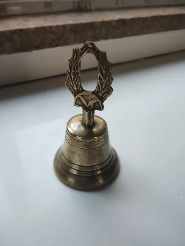 Sino de mesa em Bronze maciço coroa de louros