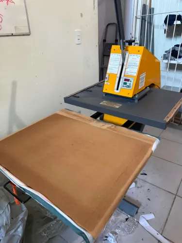 Prensa Térmica Industrial Estamparia Brasil 75x65cm - Excelente Estado