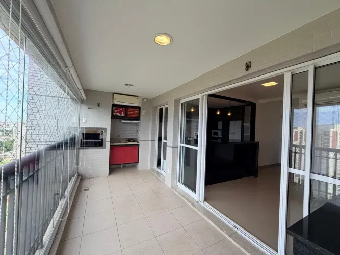 PONTA NEGRA. COND. RESERVA INGLESA. APTO MOBILIADO COM 3 SUITES, SALA PARA 2 AMBIENTES E 2
