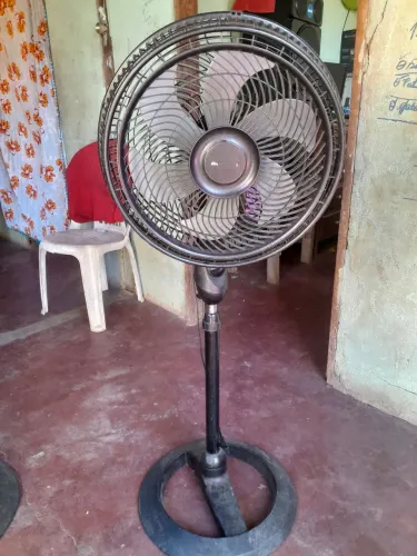 Ventilador semi-novo