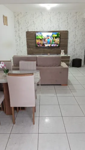 Vende-se casa ampla , liberdade