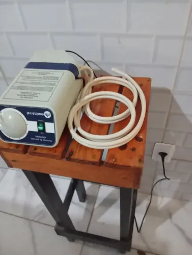 motor/compressor para colchão pneumático anti-escaras da marca Montserrat. 