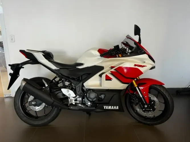 Yamaha Yzf R3 CONNECTED