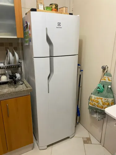 Geladeira Electrolux Branca 260L Cycle Defrost - 110v