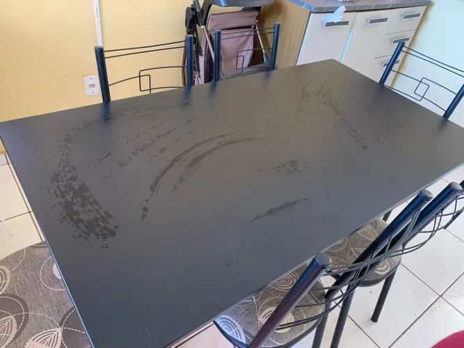 Mesa em mármore