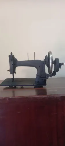 Máquina de costura antiga