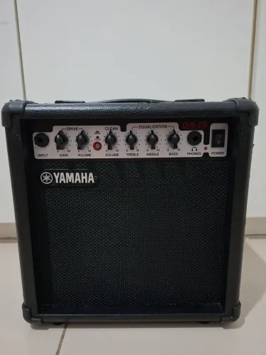 Amplificador Yamaha GA-15