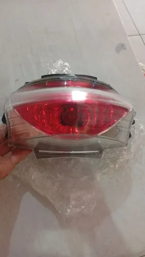Vendo laterna traseira moto PCX