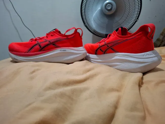 Tênis asics ninbus