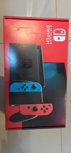 Nintendo Switch + 3 jogos