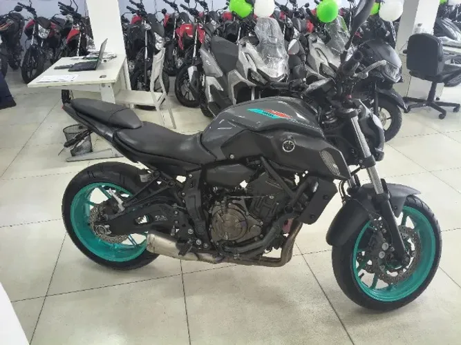 Yamaha MT 07 muito linda 