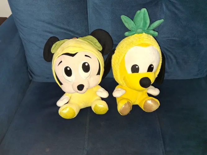 Bichinhos de pelúcia Mickey e Pateta