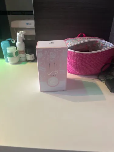 Perfume Árabe Yara Lattafa Eau de Parfum de 100 ml
