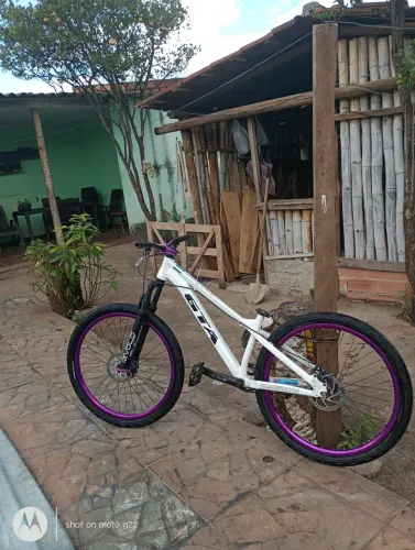 bicicleta gta, aro 26 (troco apenas em iphone ou pc)
