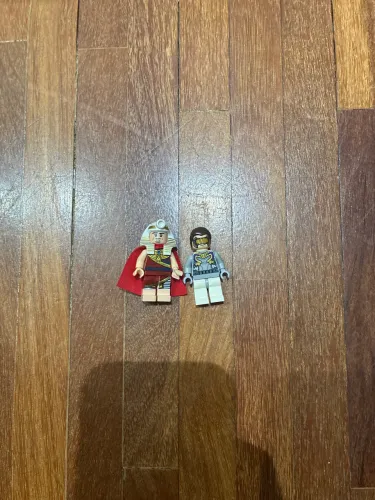 Duas minifiguras Lego originais 