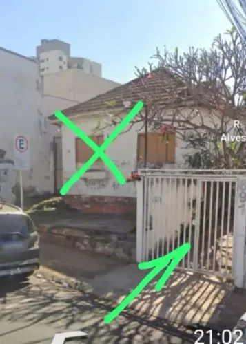 Alugo casa no centro ótima localização ótima segurança sem garagem dois quartos