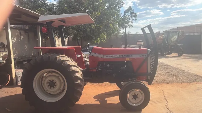Vendo trator 265 todo reformado revisado