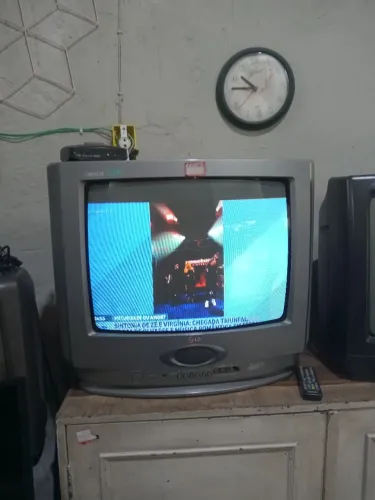 Televisão de tubo 