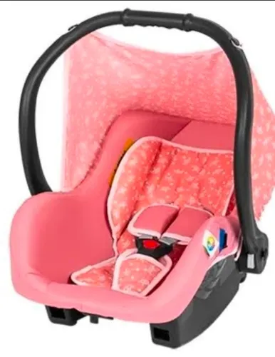 Vendo um bebe conforto de menina 200 reais