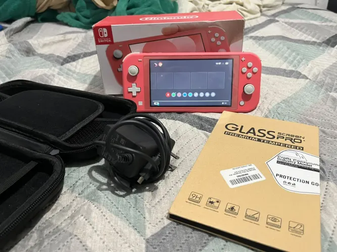 Nintendo Switch Lite Rosa 128 GB Bloqueado com acessórios