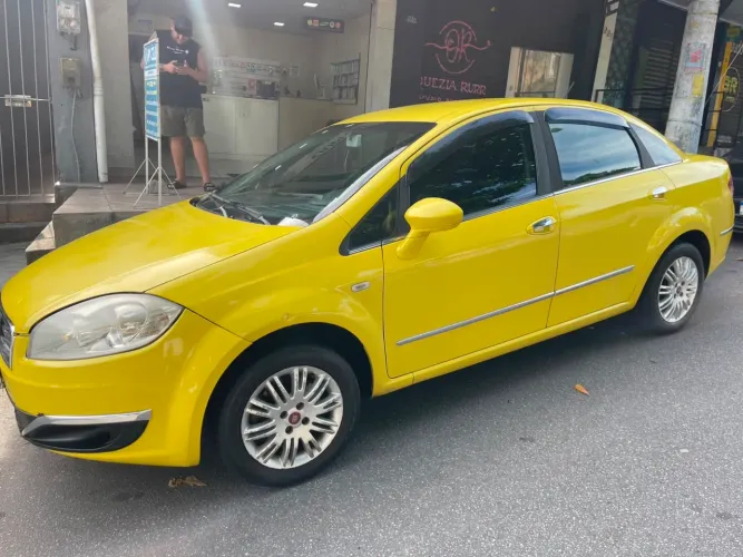 Fiat Linea Essence 1.8 Flex 16V 4P 2016