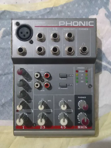 Mesa de som 5 canais phonic AM55