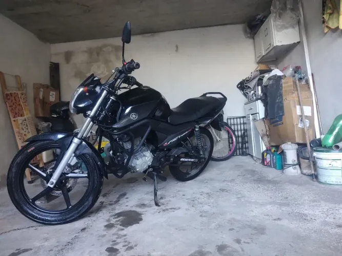 Vendo ou troco YBR Factor 125 ano 2018