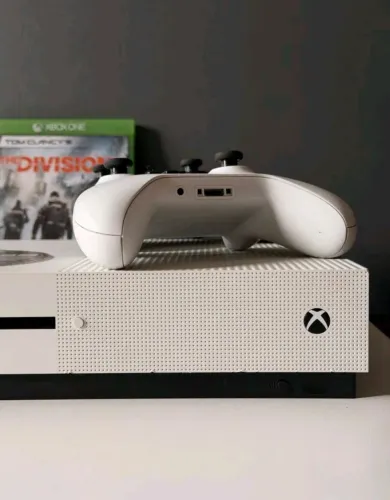 X-Box One S