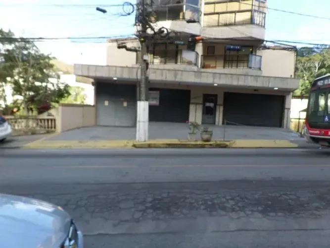 Imóvel para aluguel e venda com 100 m² no Vale do Paraíso - Teresópolis - R.J: